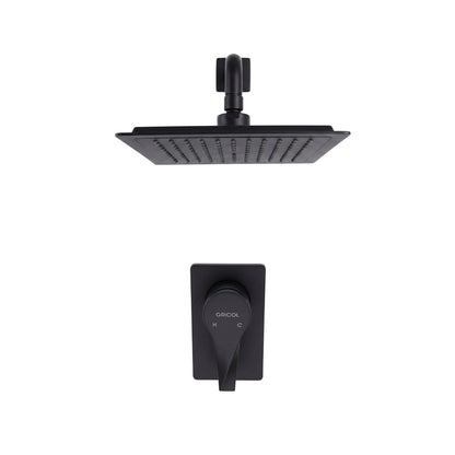 Vista frontal del conjunto ducha monomando Sion con regadera Iseo cuadrada bajo consumo de escudo cuadrado en negro mate con logo Gricol